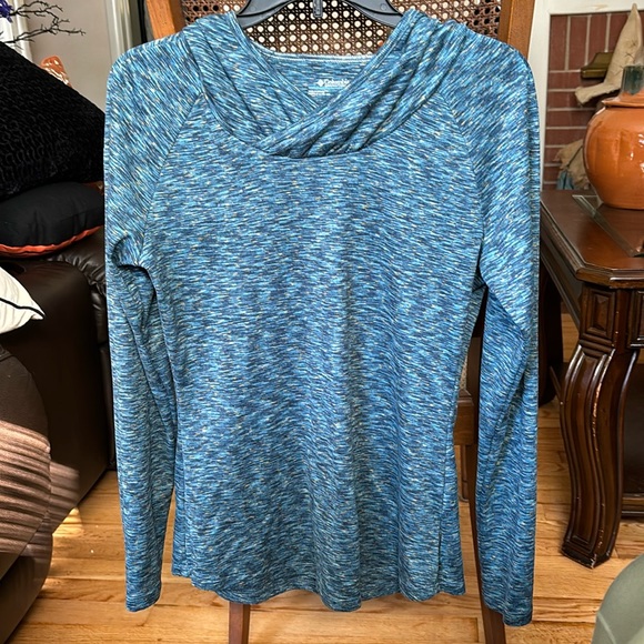 Columbia Tops - LAST CHANCE TIL 7/27! BOGO FREE! Columbia lightweight pullover womens